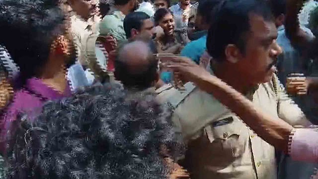 SFI- KSU Clash in Kannur University