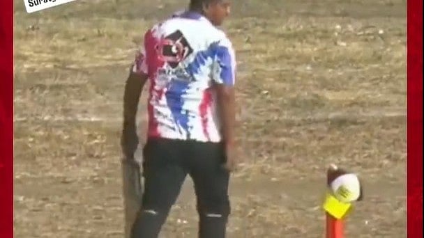 'ഇത് ഔട്ടാണോ, അതോ നോട്ടൗട്ടോ?' (വിഡിയോ)