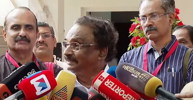 'ജ്യോത്സ്യന്‍ പറഞ്ഞതു പോലെ എകെ ആന്‍റണിക്കു രാജി വയ്ക്കേണ്ടി വന്നു, സമയം നോക്കാനല്ല ഗോവിന്ദന്‍ ജ്യോത്സ്യനെ കണ്ടത്'