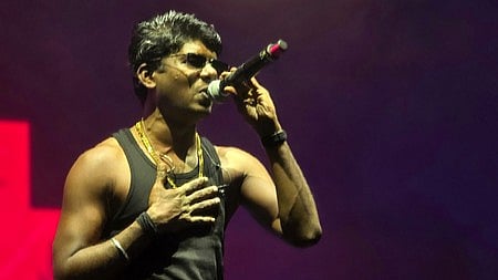വിവാഹവാഗ്ദാനം നല്കി പീഡിപ്പിച്ചു എന്നത് നിലനില്ക്കില്ലെന്ന് വേടന്; സ്ഥിരം കുറ്റവാളിയെന്ന് പരാതിക്കാരി; മുന്കൂര് ജാമ്യാപേക്ഷ നാളെ പരിഗണിക്കും