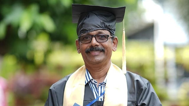 പത്താം വയസ്സില്‍ പഠനം നിര്‍ത്തി പണിക്കിറങ്ങി;
64-ാം വയസ്സില്‍ ബിരുദം നേടി ചാക്കുണ്ണി