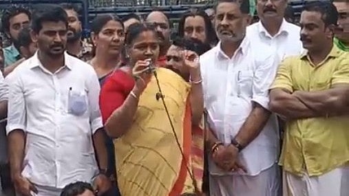 'കേരള പൊലീസിലെ 60 ശതമാനവും മോദി ഫാന്സ്'; ശോഭയെ വിളിച്ചത് ആര്? അന്വേഷണം