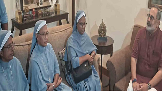 'എത്തിയത് നന്ദിപറയാന്', രാജീവ് ചന്ദ്രശേഖറുമായി ഡല്ഹിയില് കന്യാസ്ത്രീകളുടെ കൂടിക്കാഴ്ച