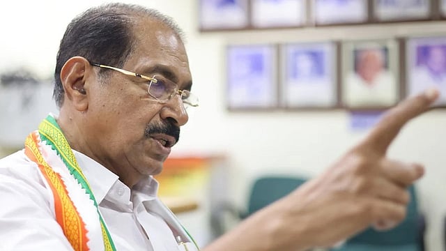 'ഉചിതമായ സമയത്ത് ഉചിതമായ തീരുമാനം', രാഹുല് മാങ്കൂട്ടത്തിലിന്റെ രാജി തള്ളാതെ സണ്ണി ജോസഫ്