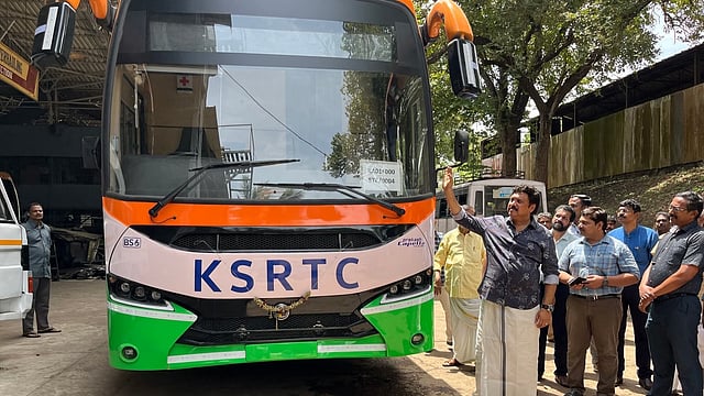 ഓണക്കാലത്തെ യാത്രാത്തിരക്ക്; 40 അധിക സര്‍വീസുകള്‍ പ്രഖ്യാപിച്ച് കെഎസ്ആര്‍ടിസി, ബംഗളൂരുവിലേക്ക് എസി സ്ലീപ്പറില്‍ പോകാം 