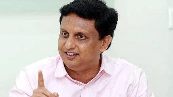 റോഡ് പരിപാലനത്തില്‍ വീഴ്ച; മൂന്ന് ഉദ്യോഗസ്ഥരെ സസ്പെന്‍ഡ് ചെയ്ത് മന്ത്രി 