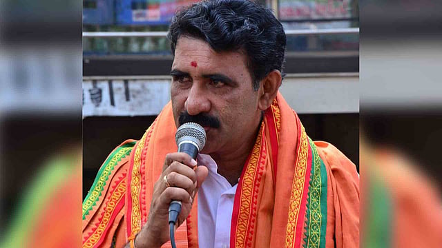 ഗോപാലകൃഷ്ണന്റെ പരാമര്ശം ഗൗരവതരം; എന്തു നടപടി സ്വീകരിച്ചെന്ന് ഹൈക്കോടതി