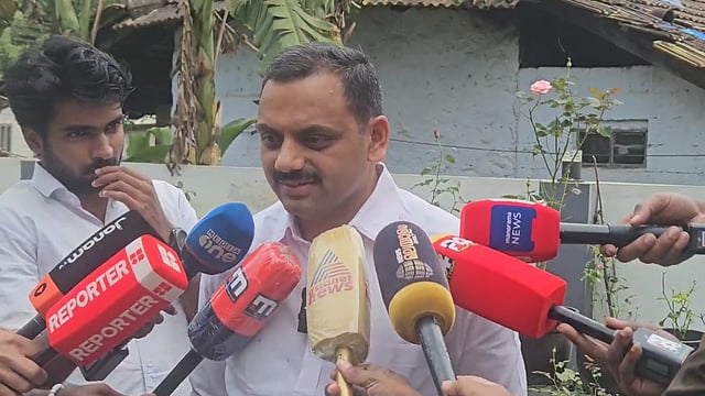 'രാഹുലിന്റെ രാജി ധാര്മികതയുടെ പേരില്, സംഘടന ചുമതലയില് ഇരിക്കുന്നത് ശരിയല്ലെന്നും ഡീന് കുര്യാക്കോസ്