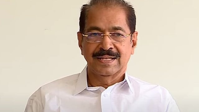 സസ്പെന്ഷന് കൂട്ടായ തീരുമാനം; രാഹുലിനെ നിയമസഭാ കക്ഷിയില് നിന്നും മാറ്റി നിര്ത്തും; രാജി ആവശ്യപ്പെടുന്നവര്ക്ക് ധാര്മികതയില്ലെന്ന് സണ്ണി ജോസഫ്