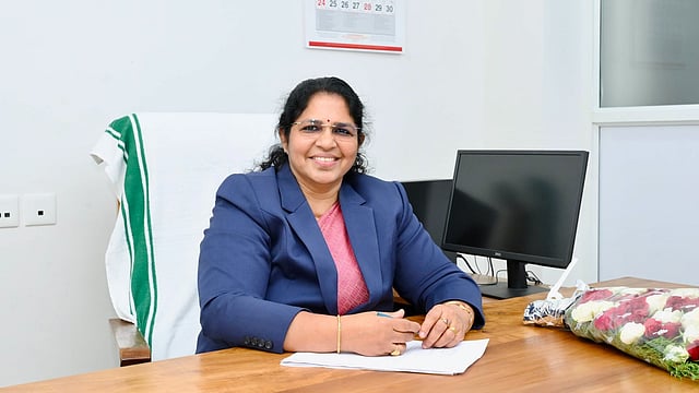 എൻആർഐ കമ്മീഷൻ മേഖലാതല അദാലത്തുകൾ പുനരാരംഭിക്കും