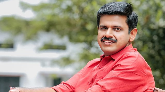 തെരഞ്ഞെടുപ്പ് സത്യവാങ്മൂലത്തില് കൃഷ്ണകുമാര് പറഞ്ഞത് പച്ചക്കള്ളം; കോടതിയെ സമീപിക്കുമെന്ന് സന്ദീപ് വാര്യര്