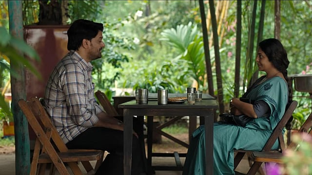 ജയ്ദീപ് അഹ്ലാവതും ഷെഫാലി ഷായും ത്രീ ഓഫ് അസില്