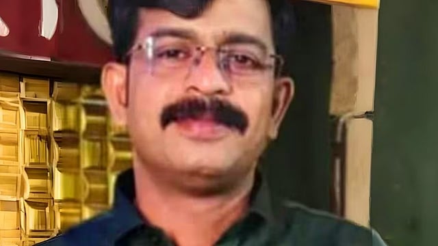 'രതീഷിനെ വീട്ടിലേക്ക് വിളിച്ചുവരുത്തി നഗ്നനാക്കി, ബലംപ്രയോഗിച്ച് യുവതിക്കൊപ്പം നിര്‍ത്തി ഫോട്ടോ, ഭാര്യയ്ക്ക് അയച്ചു; ഹണിട്രാപ്പില്‍ കുടുക്കി രണ്ടു ലക്ഷം ആവശ്യപ്പെട്ടു'