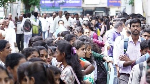 പ്യൂൺ തസ്തികയിലേക്ക് അപേക്ഷിച്ചത് 25 ലക്ഷം പേർ, 90 ശതമാനവും ഉന്നത യോഗ്യതയുള്ളവർ