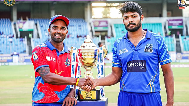 ഏരീസ് കൊല്ലം കിരീടം നിലനിര്ത്തുമോ? കൊച്ചി ബ്ലൂടൈഗേഴ്സ് വച്ചത് 182 റണ്സ് ലക്ഷ്യം