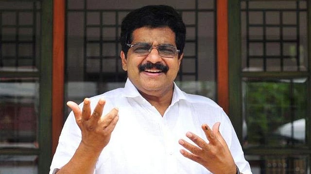 49 ലക്ഷം രൂപയുടെ വായ്പ ലീഗ് അടച്ചു തീര്‍ത്തു; ജപ്തി ഭീഷണി ഒഴിഞ്ഞ് എം കെ മുനീര്‍