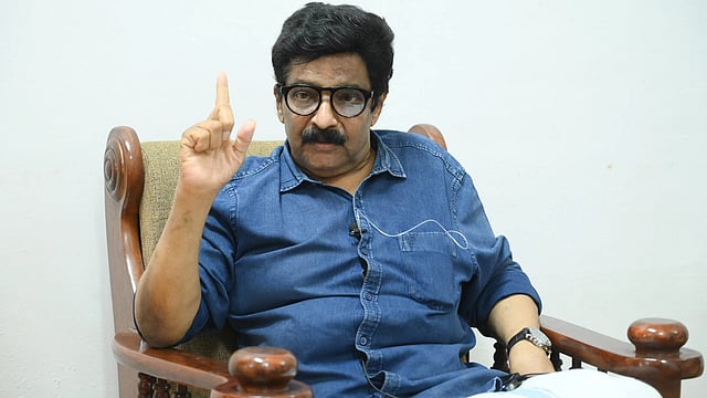 ഗാന്ധി വധക്കേസിലെ പ്രതി; സവര്ക്കറെ ദേശസ്നേഹിയാക്കുന്നത് ആര്എസ്എസ് - ബിജെപി അജണ്ട; എംകെ മുനീര്