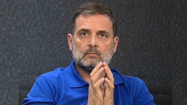 'മലേഷ്യയില് അവധി ആഘോഷിക്കാം, ഭരണഘടനാ ചടങ്ങില് പങ്കെടുക്കാന് സമയമില്ല!'; രാഹുല് ഗാന്ധിക്കെതിരെ ബിജെപി