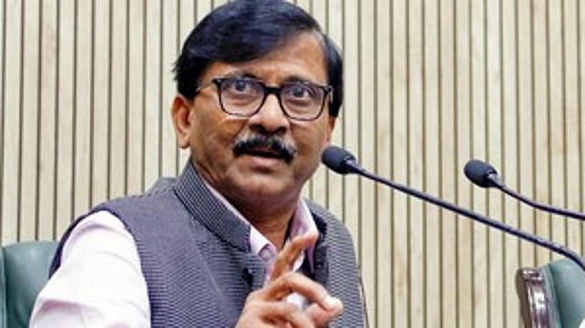 ഇന്ത്യയുടെ വിജയം 'ഒത്തുകളി'; പാകിസ്ഥാനിലേക്ക് പോയത് 50,000 കോടി; ആരോപണവുമായി സഞ്ജയ് റാവത്ത്