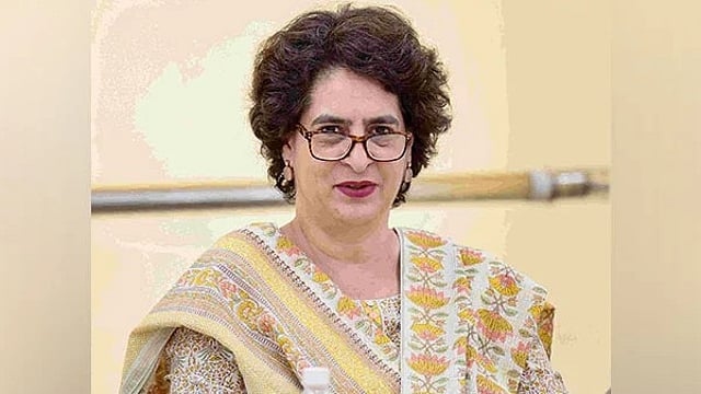പ്രിയങ്ക ഗാന്ധിയെ കാത്തിരുന്നു മടുത്തു; സുരക്ഷാ ഉദ്യോഗസ്ഥന് തടഞ്ഞു, പ്രതിഷേധിച്ച് യുഡിഎഫ് നേതാക്കള് ഇറങ്ങിപ്പോയി