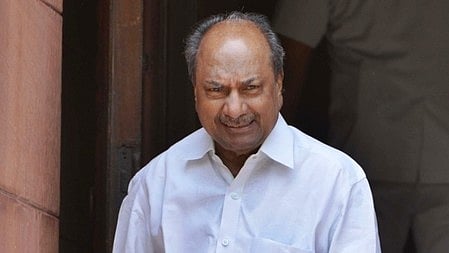'ഇതാ ആന്റണീ ആ റിപ്പോര്‍ട്ടുകള്‍, പൊതു മധ്യത്തിലുണ്ട്'; മുന്‍ മുഖ്യമന്ത്രി പുറത്തുവിടാന്‍ ആവശ്യപ്പെട്ടത് വര്‍ഷങ്ങള്‍ക്കു മുമ്പേ പുറത്തു വന്ന റിപ്പോര്‍ട്ടുകള്‍