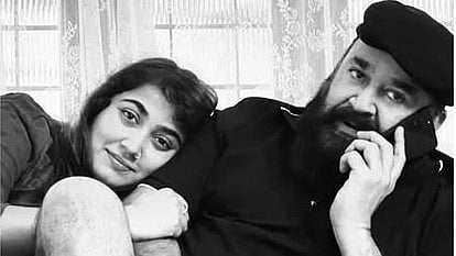 'അച്ഛനെ ഓർത്ത് എന്നും അഭിമാനം'; ആശംസയുമായി വിസ്മയ മോഹൻലാൽ