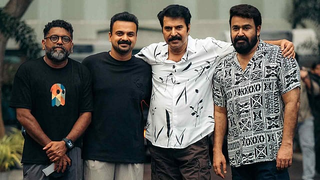 പ്രിയപ്പെട്ട മമ്മൂക്ക വരുന്നു...; ഒക്ടോബര് ഒന്ന് മുതല് മഹേഷ് നാരായണന് ചിത്രത്തില്; ഉലഞ്ഞപ്പോള് തുണയായവര്ക്ക് നന്ദി!
