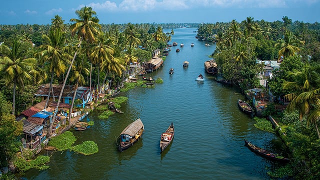 കേരളം കടക്കെണിയില്‍ നിന്ന് കര കയറുന്നു, സമ്പദ് വ്യവസ്ഥയില്‍ സ്ഥിരത; മറ്റു സംസ്ഥാനങ്ങളെക്കാള്‍ മുന്നില്‍, പഠന റിപ്പോര്‍ട്ട് 
