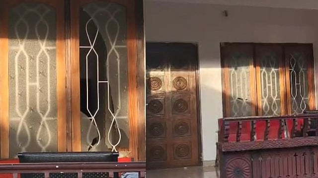 കണ്ണൂരില് ബിജെപി നേതാവിന്റെ വീടിന് നേരെ ബോംബേറ്; ജനല് ചില്ലുകള് തകര്ന്നു
