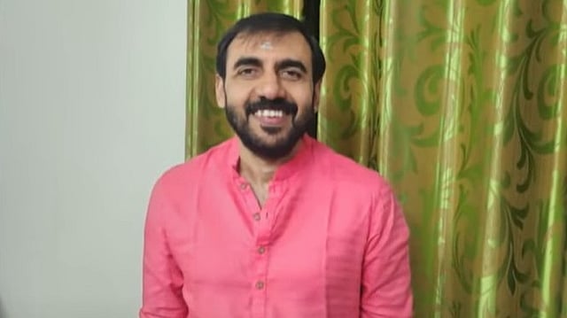 ശബരിമല സ്വര്‍ണപ്പാളി വിവാദം: ഉണ്ണികൃഷ്ണന്‍ പോറ്റിയെ നാളെ ചോദ്യം ചെയ്യും, വിജിലന്‍സ് അന്വേഷണം തുടരുന്നു