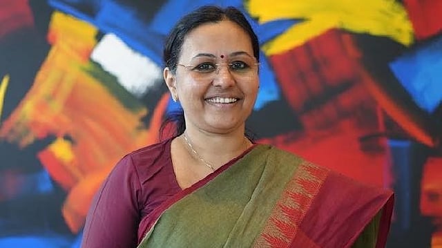 'കുടുംബകാര്യങ്ങളുണ്ട്', വീണാ ജോര്ജിനെ മത്സരിപ്പിക്കരുതെന്ന് ഭര്ത്താവ്; നിജ സ്ഥിതി ആരായാന് സിപിഎം