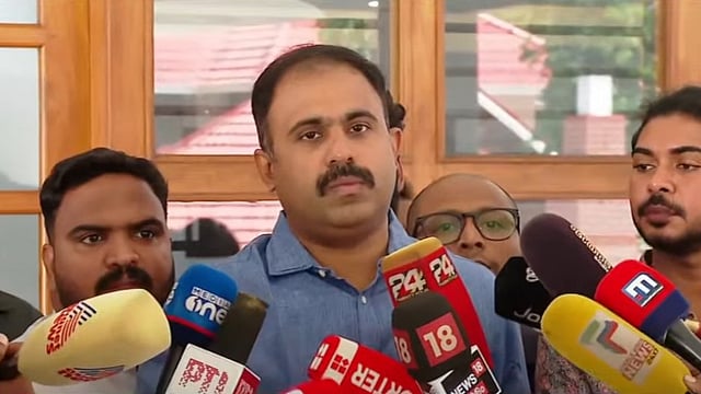 'ഞാന് ക്രിസ്ത്യാനിയായതാണോ കുഴപ്പം?, യൂത്ത് കോണ്ഗ്രസ് അധ്യക്ഷ നിയമനത്തില് അതൃപ്തി പരസ്യമാക്കി അബിന് വര്ക്കി; ദേശീയ സെക്രട്ടറിയാവാനില്ല