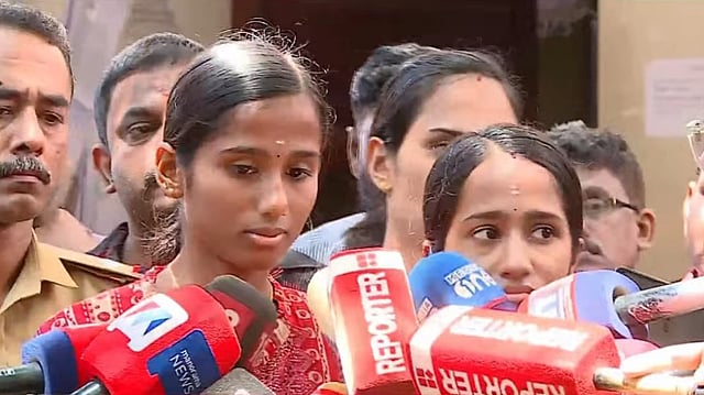 'അയാളെ പുറത്തു വിടരുത്, പരോള്‍ കിട്ടരുത്, പേടിച്ചാണ് കഴിയുന്നത്'; വിധി കേട്ടിട്ടും കൂസലില്ലാതെ ചെന്താമര