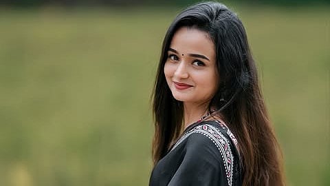 'ദലിതരെ തൊട്ടുകൂടാത്തവരാക്കിയത് ആര്? ചരിത്ര പുസ്തകങ്ങളില്‍ ദലിതരെ തെറ്റായി അടയാളപ്പെടുത്തുന്നത് ഒഴിവാക്കണം': മീനാക്ഷി 