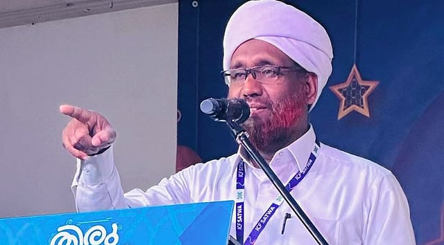 ഹിജാബ് വിവാദം: മുസ്ലീംലീഗ് മൂന്നുദിവസം മൗനവൃതം ആചരിച്ചു; കോണ്‍ഗ്രസ് നേതാക്കള്‍ അറിഞ്ഞ മട്ടില്ല; വിമര്‍ശനവുമായി കാന്തപുരം വിഭാഗം