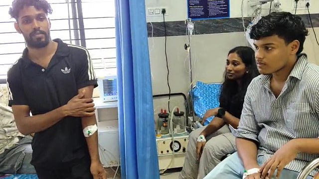 ഇടുക്കി ടൂറിസ്റ്റ് പാറയിൽ പരുന്ത് കടന്നൽക്കൂട് ഇളക്കി; സന്ദർശകർക്കും നാട്ടുകാർക്കും കുത്തേറ്റു (വിഡിയോ)
