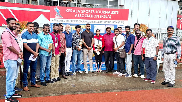 മികച്ച താരങ്ങൾ; നിവേദ് കൃഷ്ണയ്ക്കും ആദിത്യ അജിയ്ക്കും കേരള സ്പോർട്സ് ജേർണലിസ്റ്റ് അസോസിയേഷൻ അവാർഡ്