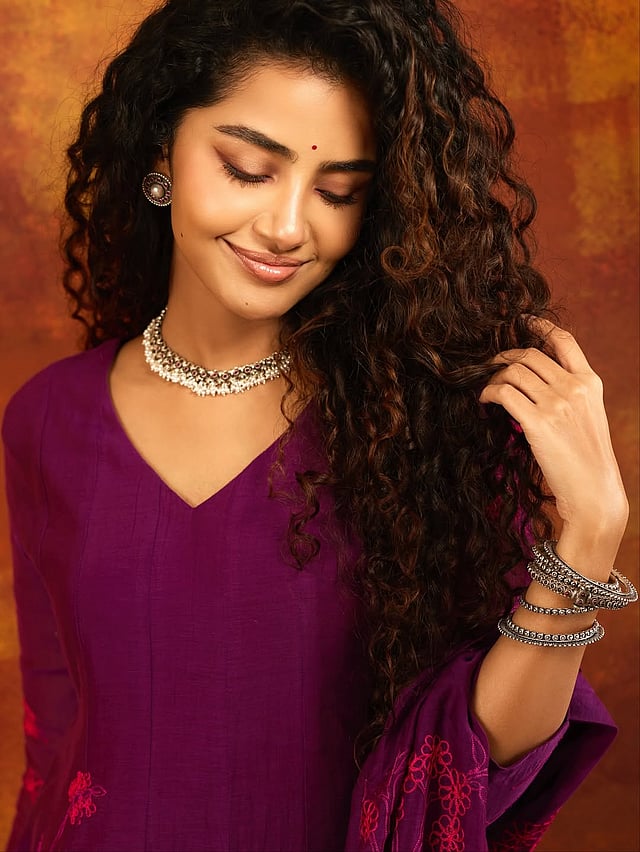 പുതിയ ചിത്രങ്ങള് ഏറ്റെടുത്ത് ആരാധകർ