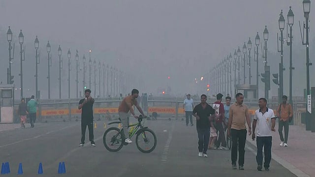 Delhi artificial rain cloud-seeding