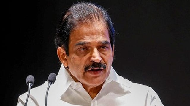 'സഹതാപം മാത്രം, ന്യായീകരിക്കാനാവില്ല'; കോണ്ഗ്രസിലെ കുടുംബാധിപത്യ വിമര്ശനത്തില് തരൂരിനെ തള്ളി കെ സി വേണുഗോപാല്