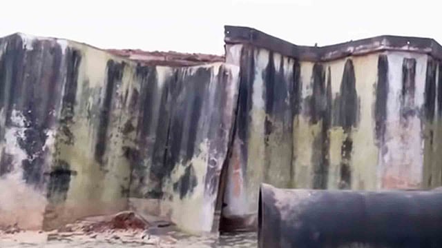 water tank collapse in Thammanam ernakulam