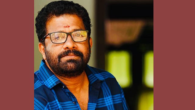 കോഴിക്കോട് കോര്പ്പറേഷനില് കോണ്ഗ്രസിന് തിരിച്ചടി, വി എം വിനു വോട്ടര് പട്ടികയിലില്ല