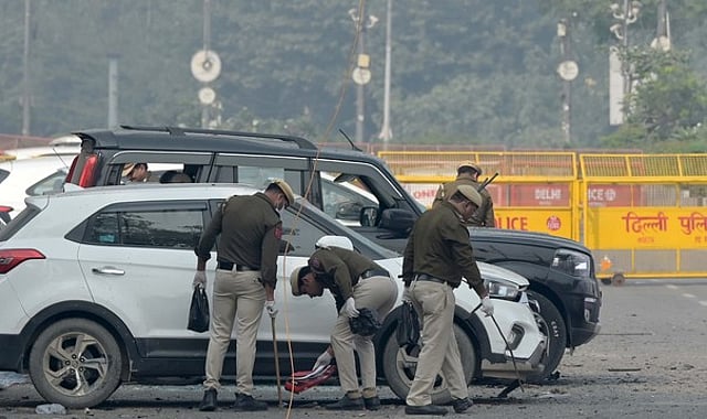 ചെങ്കോട്ട സ്ഫോടനം: യുപിയില് രണ്ട് ഡോക്ടര്മാര് കൂടി കസ്റ്റഡിയില്; ഡല്ഹിയില് അതീവ ജാഗ്രത, സുരക്ഷ വര്ധിപ്പിച്ചു