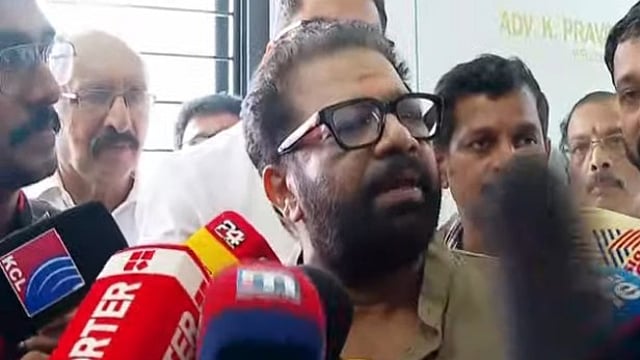 'സ്ഥാനാര്ഥിയാക്കി വിഎം വിനുവിനെ അപമാനിച്ചു; കോണ്ഗ്രസ് സാംസ്കാരിക കേരളത്തോട് മാപ്പുപറയണം'