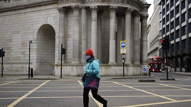 Permanent residency in Britain should be doubled; proposal in Parliament