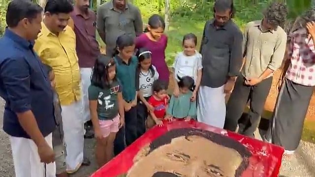 സ്ഥാനാര്‍ഥിക്ക് വ്യത്യസ്തമായ പ്രചരണചിത്രം ഒരുക്കി കൊച്ചു കലാകാരന്മാര്‍, വിഡിയോ 