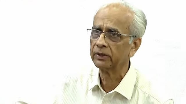 ഇനി പുലാവ് ഇല്ല; ശബരിമലയില് അന്നദാനമായി പപ്പടവും പായസവും അടക്കം കേരള സദ്യ