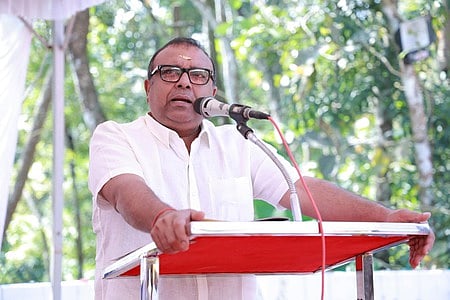 <P>THUSHAR VELLAPPALLY075109.JPG</P>