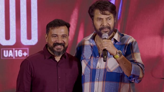 'എന്റെ കൈകളിലേക്ക് നോക്കി മമ്മൂക്ക ചോദിച്ചു; അപ്പോഴാണ് അബദ്ധം മനസിലായത്'
