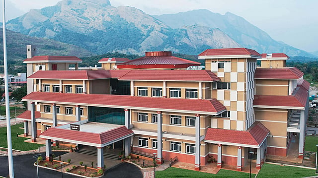 IIT Palakkad: അസിസ്റ്റന്റ്  പ്രൊഫസറാകാൻ അവസരം; സ്പെഷ്യൽ റിക്രൂട്മെന്റിലേക്ക് ഇപ്പോൾ അപേക്ഷിക്കാം 